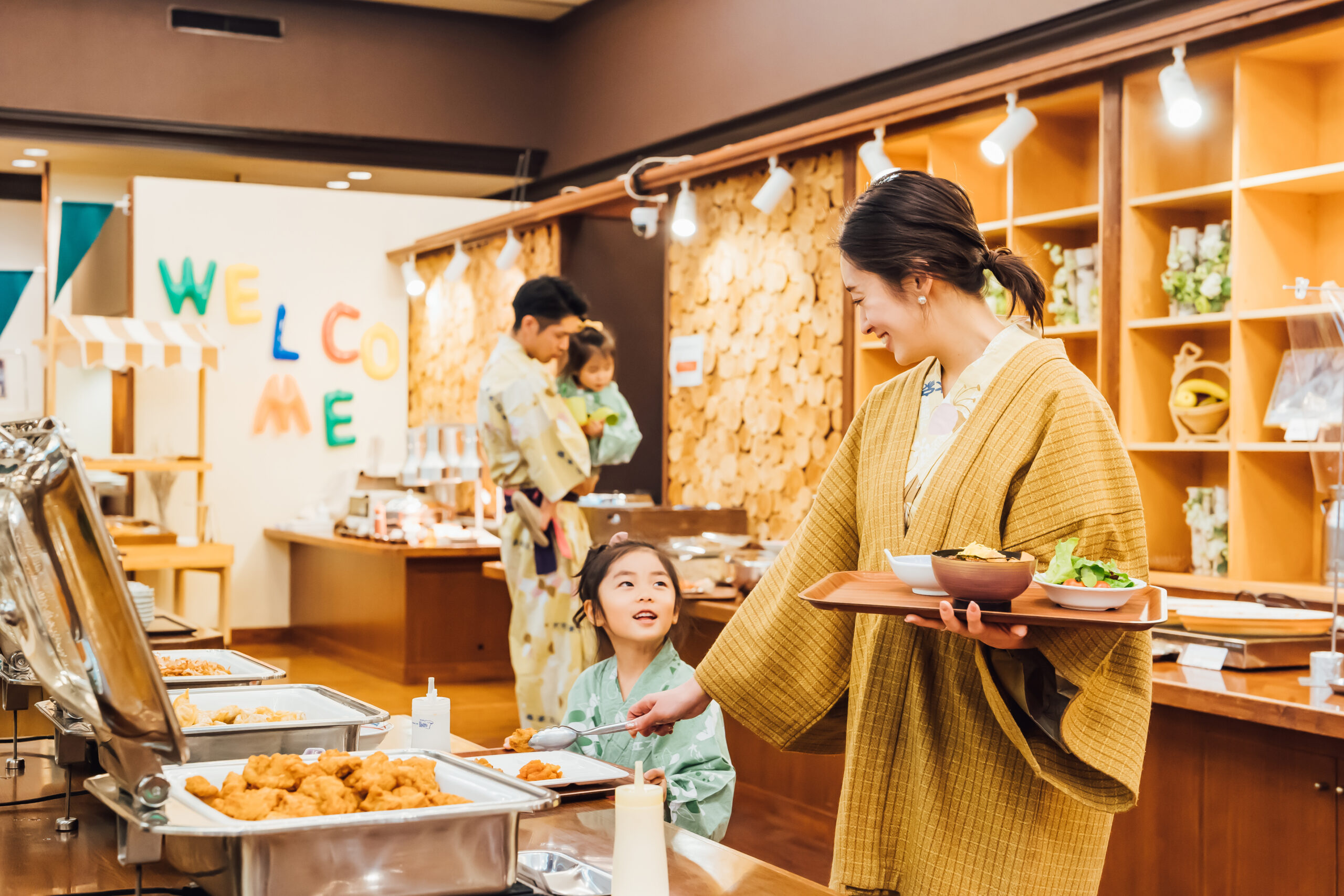 6月から10月は夕食【和洋70品バイキング】を毎日開催いたします。
